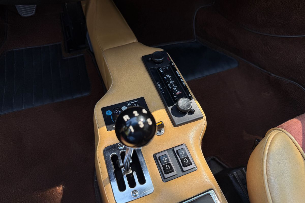 Ferrari Dino 308 GT4