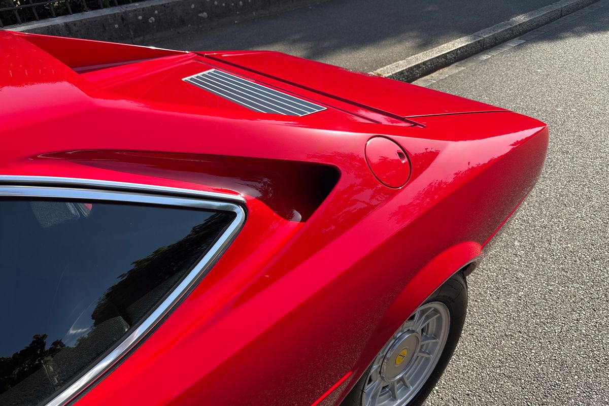 Ferrari Dino 208 GT4