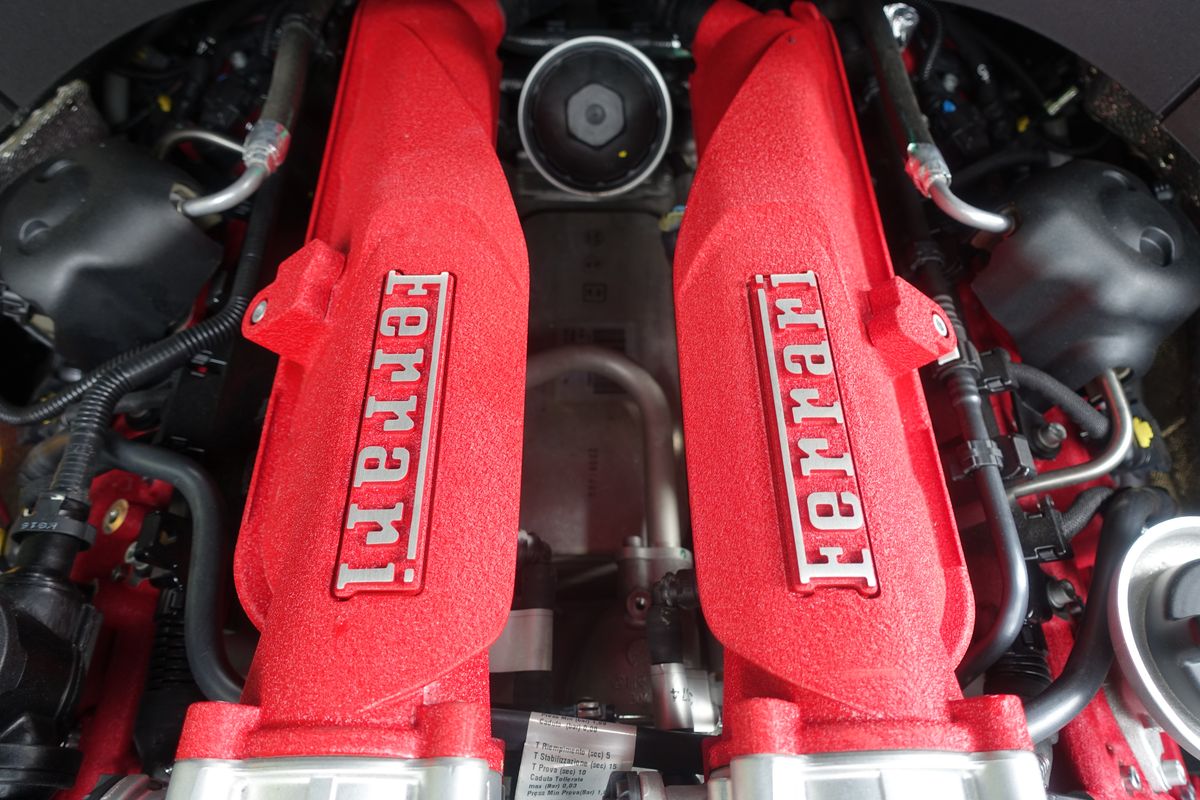 Ferrari GTC4 Lusso T