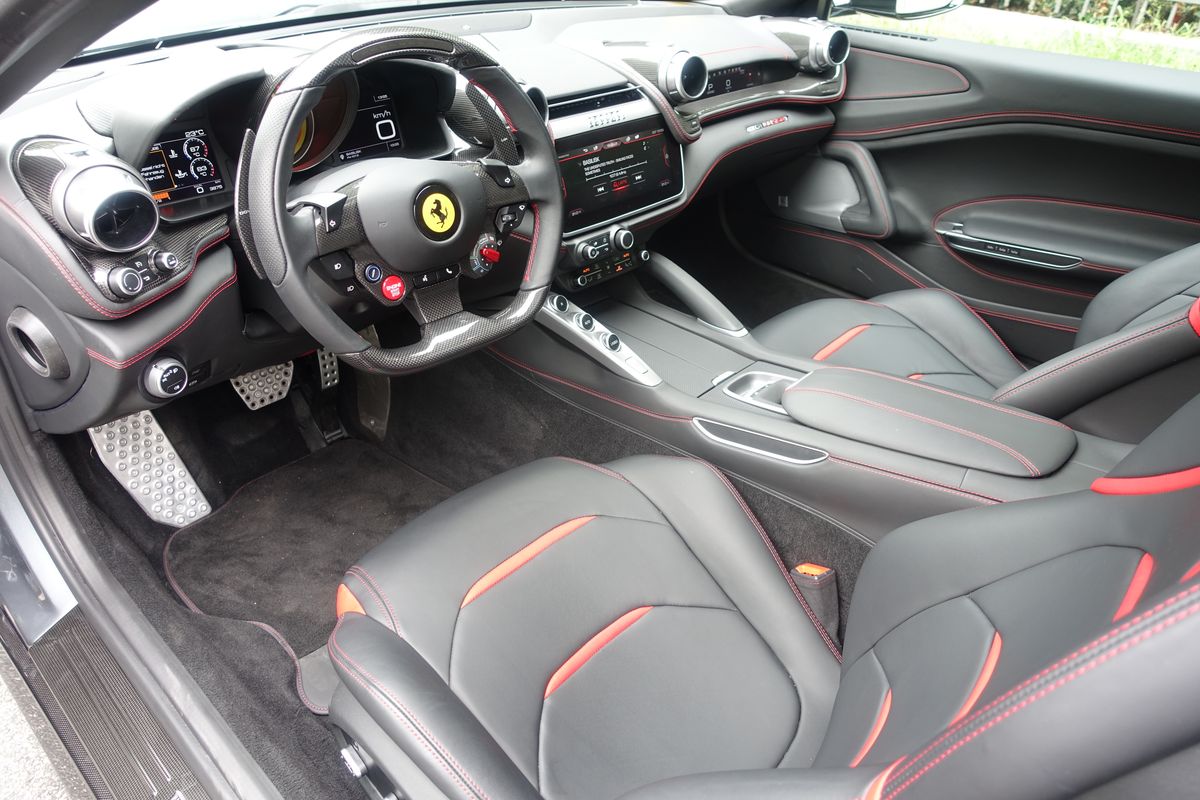 Ferrari GTC4 Lusso T