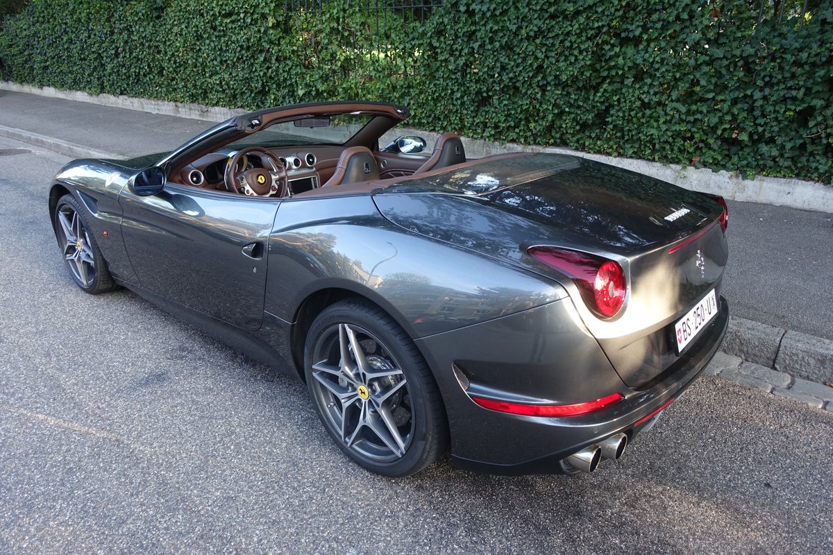 Ferrari California T