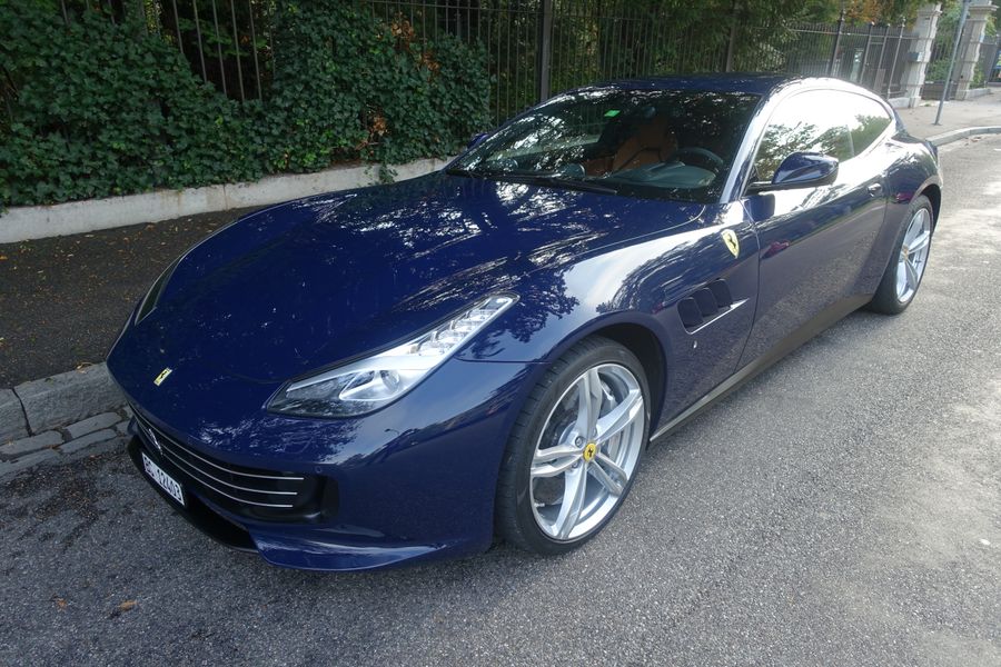 /de/stock/previously-sold/details/ferrari-gtc4-lusso/12