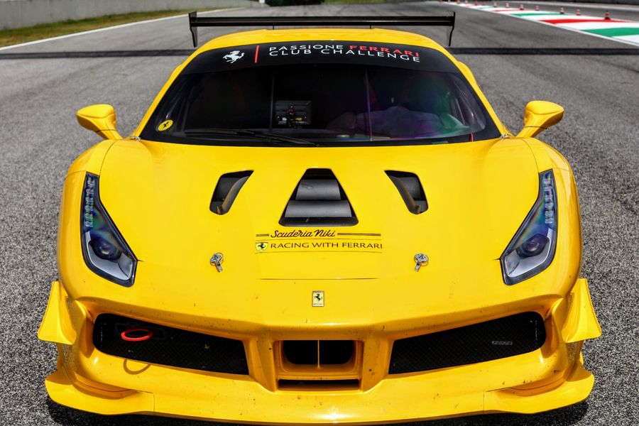/de/stock/previously-sold/details/ferrari-488-challenge/125