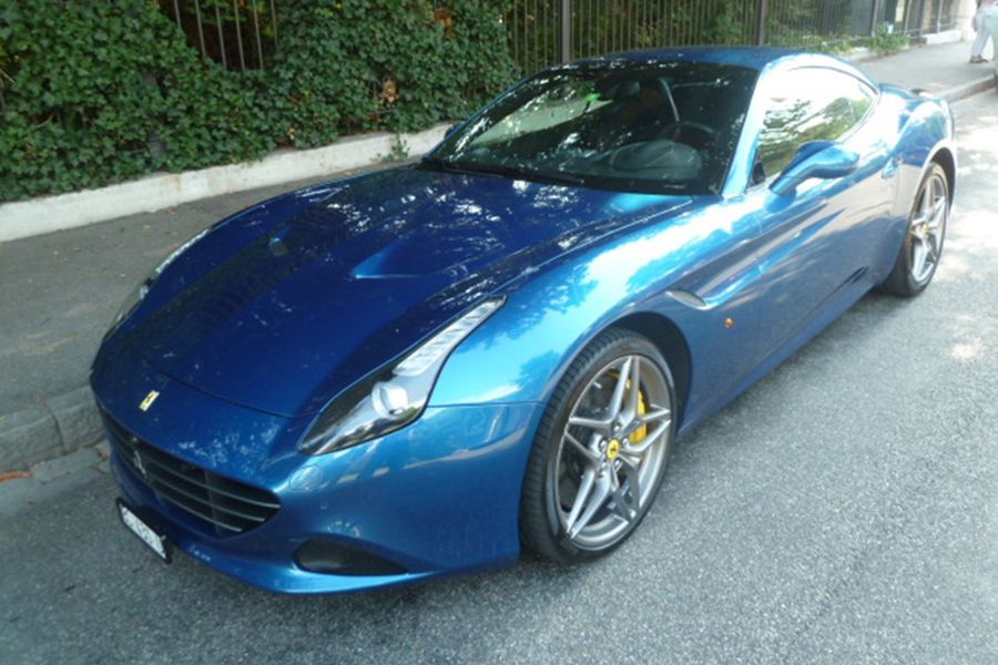 /de/stock/previously-sold/details/ferrari-california-t/14