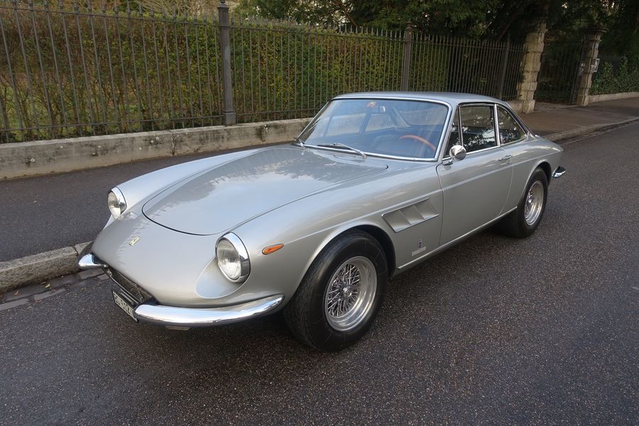 /de/stock/previously-sold/details/ferrari-330-gtc/182