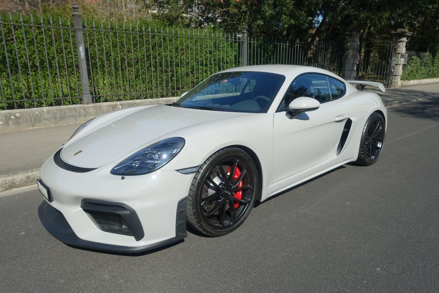/de/stock/previously-sold/details/porsche-718-cayman-gt4/198