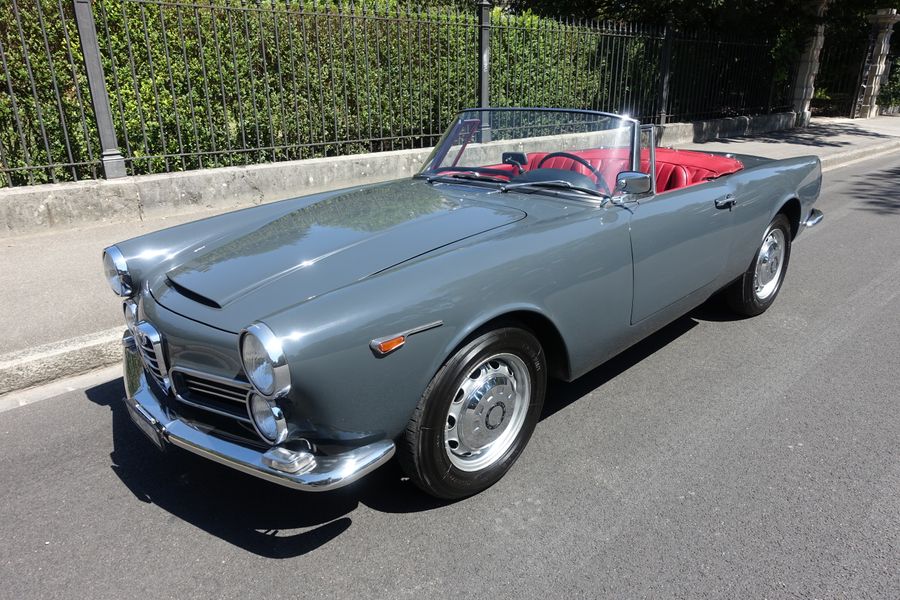 /de/stock/previously-sold/details/alfa-romeo-2600-spider/217