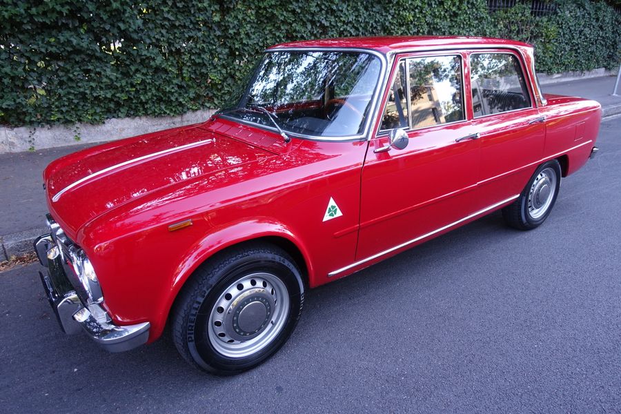 /de/stock/previously-sold/details/alfa-romeo-giulia-1600-super/226