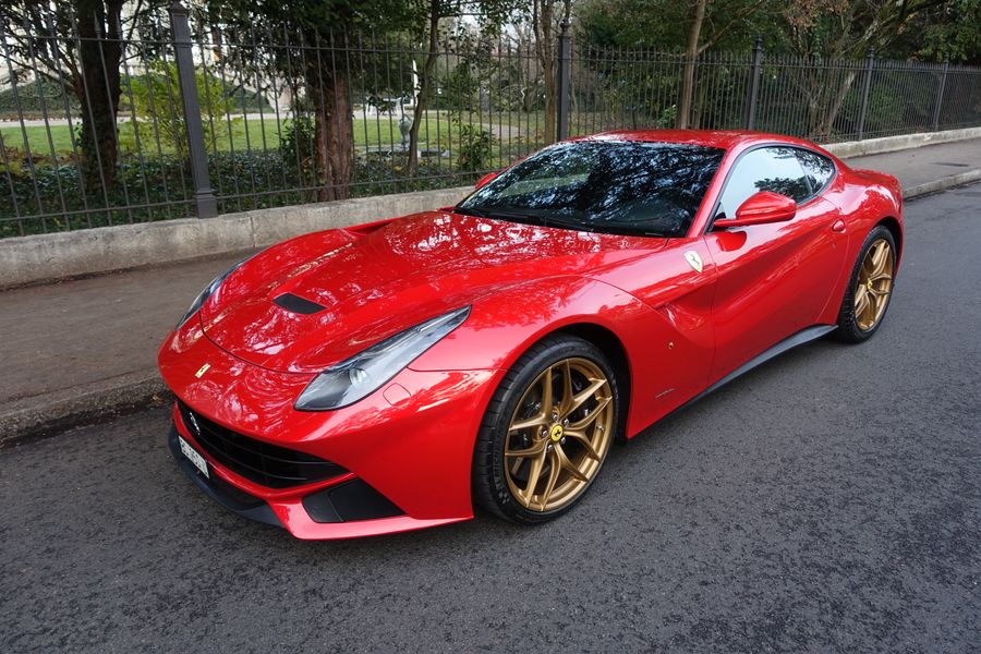 /de/stock/previously-sold/details/ferrari-f12-berlinetta/247
