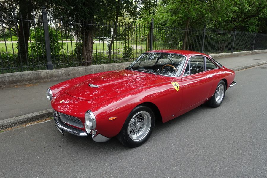 /de/stock/previously-sold/details/ferrari-250-gt-lusso/271