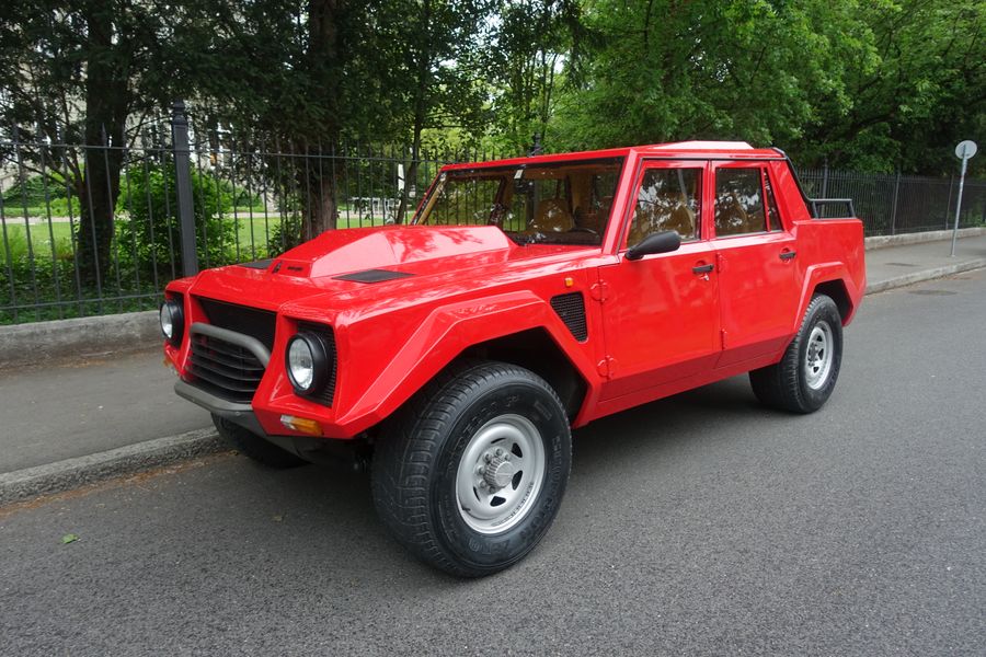/de/stock/previously-sold/details/lamborghini-lm-002/272