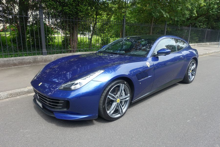 /de/stock/previously-sold/details/ferrari-gtc4-lusso/277
