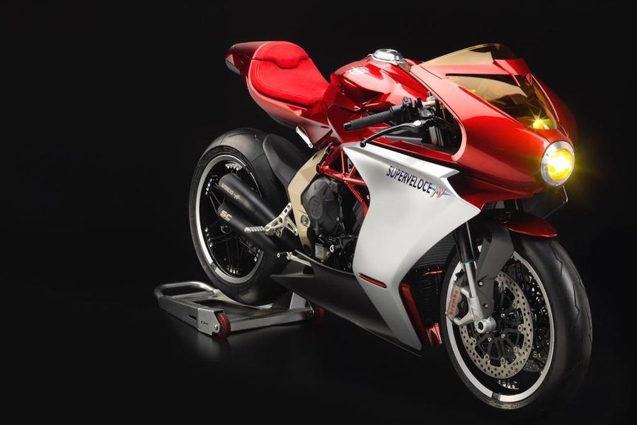 /de/stock/previously-sold/details/mv-agusta-superveloce-800-serie-oro/320