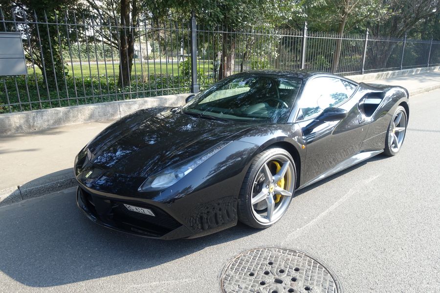 /de/stock/previously-sold/details/ferrari-488-gtb/327