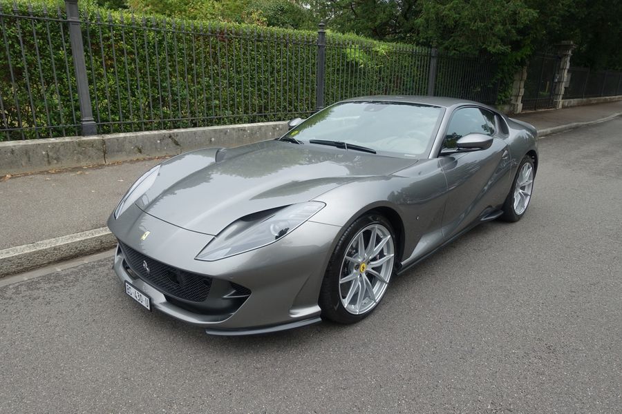 /de/stock/previously-sold/details/ferrari-812-superfast/356