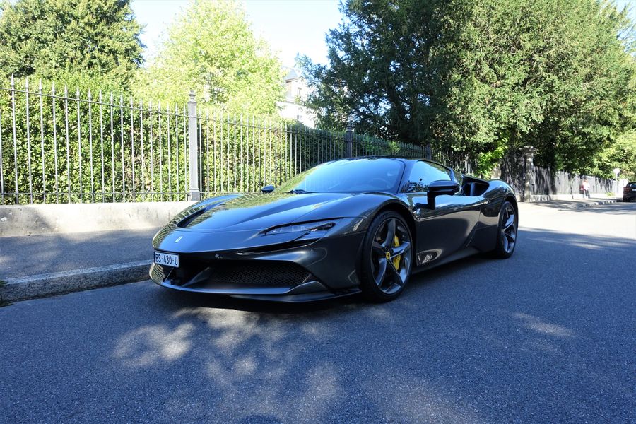 /de/stock/previously-sold/details/ferrari-sf90-stradale/358