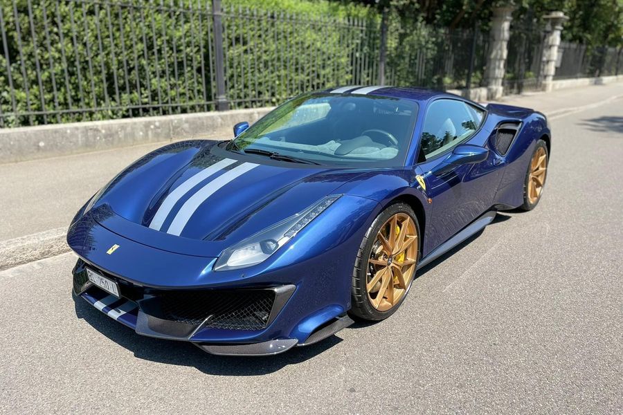 /de/stock/previously-sold/details/ferrari-488-pista/414