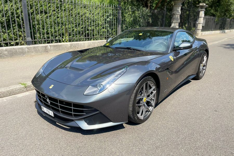 /de/stock/previously-sold/details/ferrari-f12-berlinetta/418