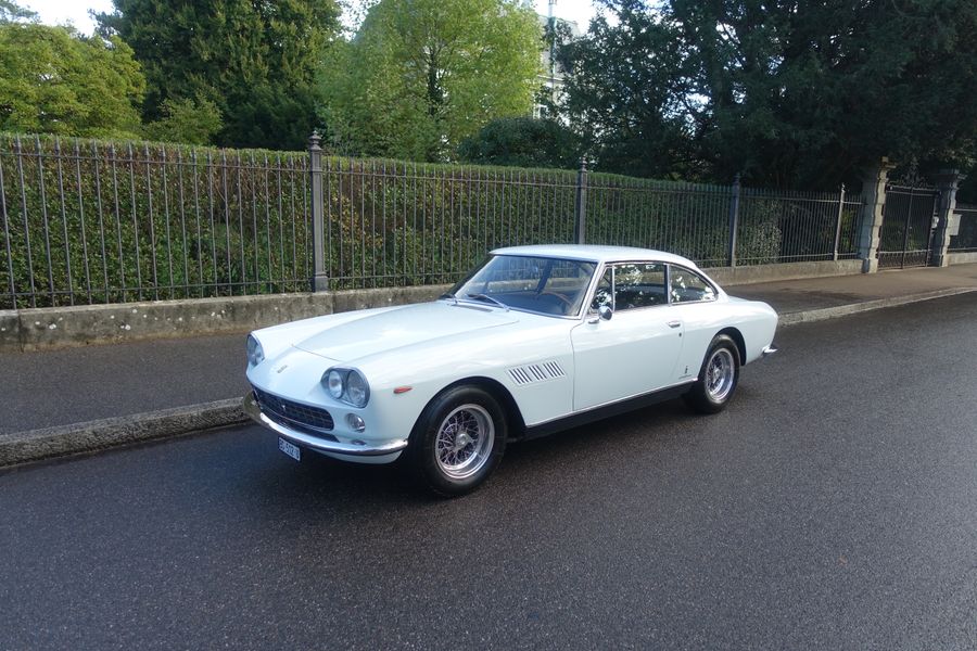 /de/stock/previously-sold/details/ferrari-330-gt-22-chinese-eyes/437