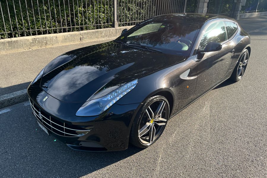 /de/stock/previously-sold/details/ferrari-ff/458