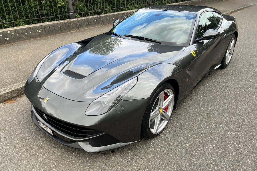 /de/stock/previously-sold/details/ferrari-f12-berlinetta/511