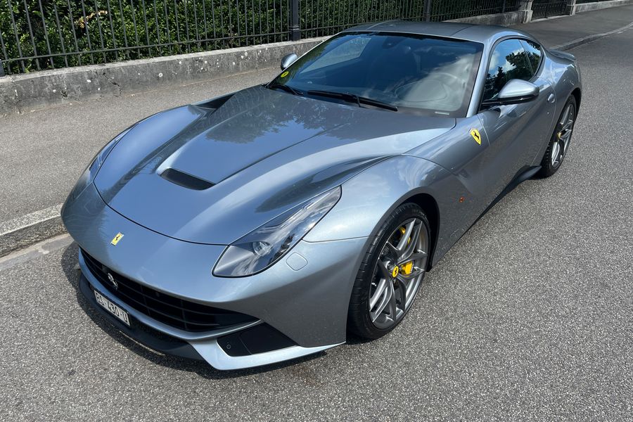 /de/stock/previously-sold/details/ferrari-f12-berlinetta/541