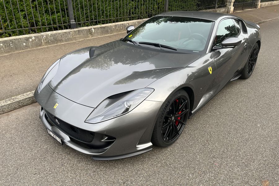 /de/stock/previously-sold/details/ferrari-812-superfast/554