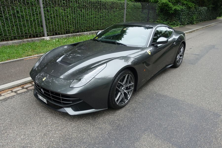 /de/stock/previously-sold/details/ferrari-f12-berlinetta/56