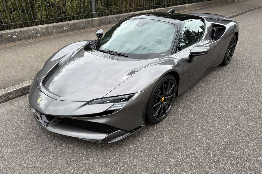 /de/stock/for-sale/details/ferrari-sf90-stradale-assetto-fiorano/570