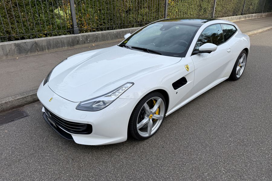 /de/stock/previously-sold/details/ferrari-gtc4-lusso-t/628