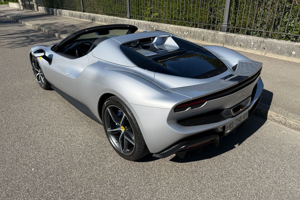 Ferrari 296 GTS