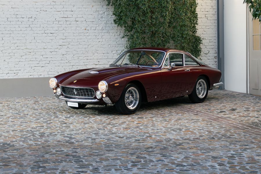/de/stock/previously-sold/details/ferrari-250-gt-lusso/670
