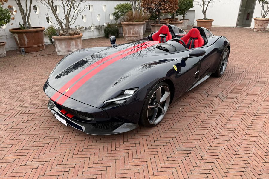 /de/stock/previously-sold/details/ferrari-monza-sp2/672